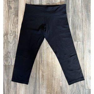 Lululemon Women's Black Cropped Leggings Sz 8